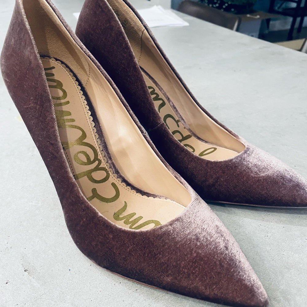 Sam Edelman pumps